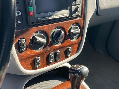 Used 2000 Mercedes-Benz ML 320 4MATIC image 12