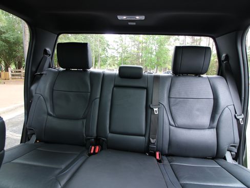 Used 2022 Toyota Tundra Platinum image 13