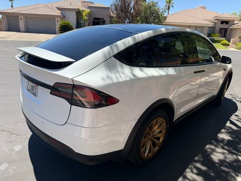 Used 2020 Tesla Model X AWD/4WD image 8