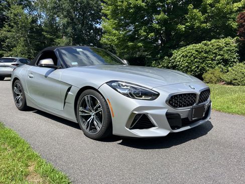 Used 2020 BMW Z4 M40i w/ Premium Package RWD image 5