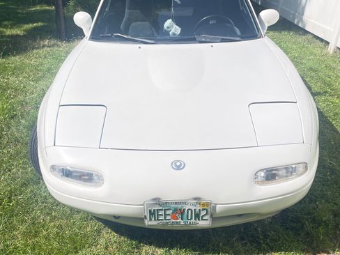 Used 1993 MAZDA MX-5 Miata RWD image 14