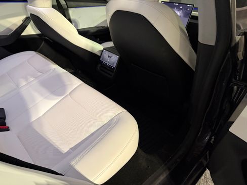 Used 2024 Tesla Model 3 Long Range image 10