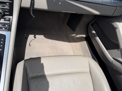 Used 2013 Porsche Boxster RWD image 21