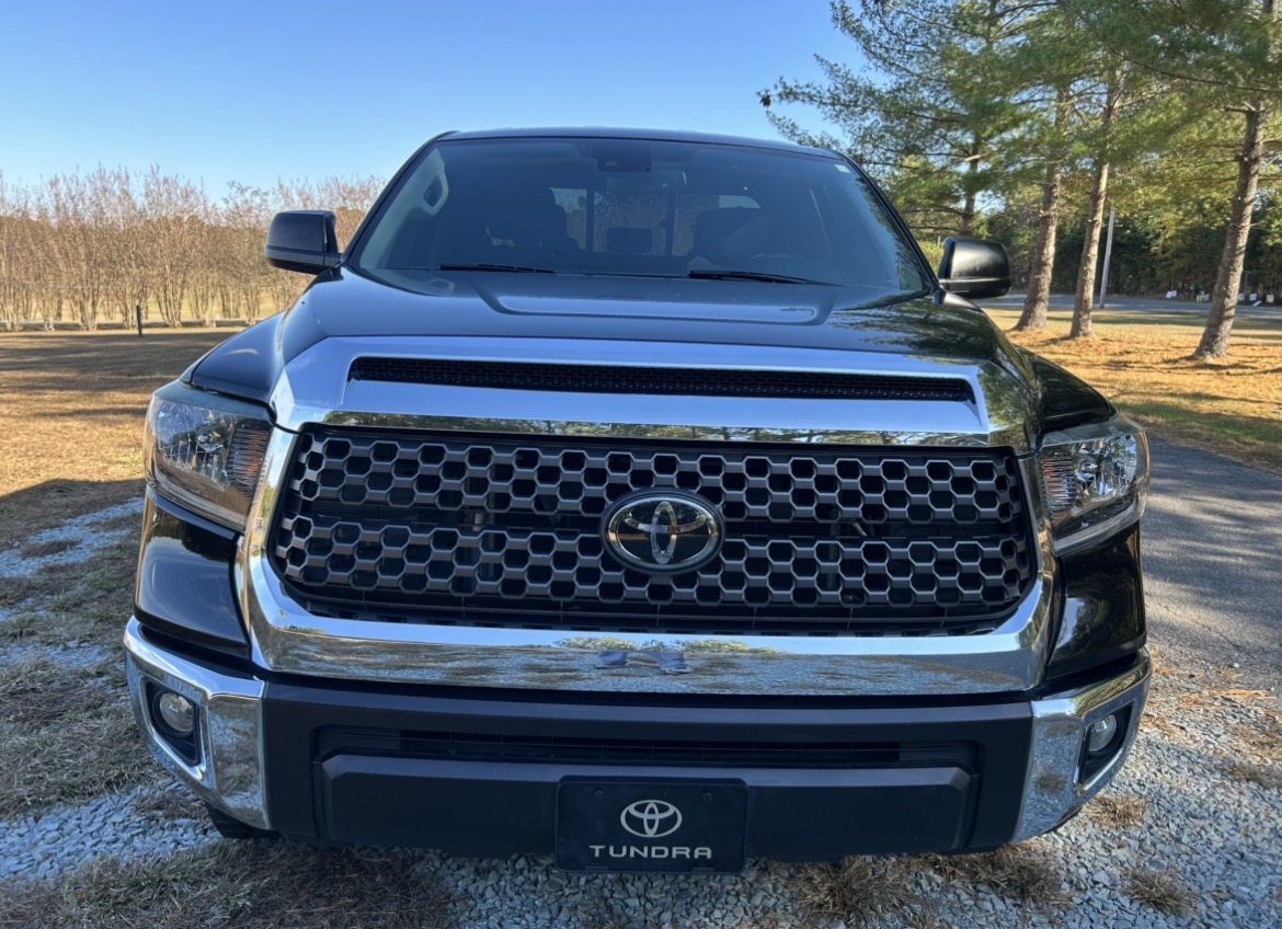 Used 2020 Toyota Tundra SR5 w/ SR5 Upgrade Package AWD/4WD image 4