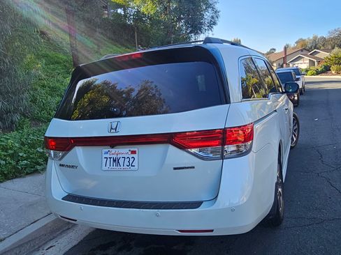 Used 2016 Honda Odyssey Touring image 2