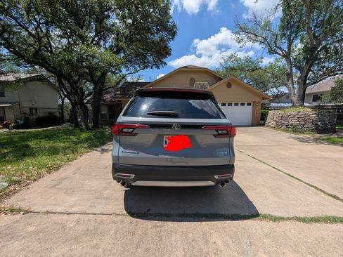 Used 2026 Toyota Grand Highlander AWD Hybrid image 5