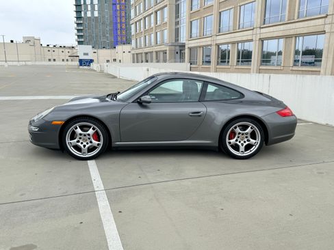 Used 2008 Porsche 911 Carrera 4S image 4