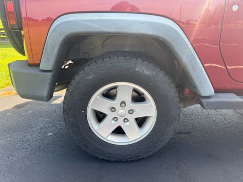 Used 2012 Jeep Wrangler Sport AWD/4WD image 18