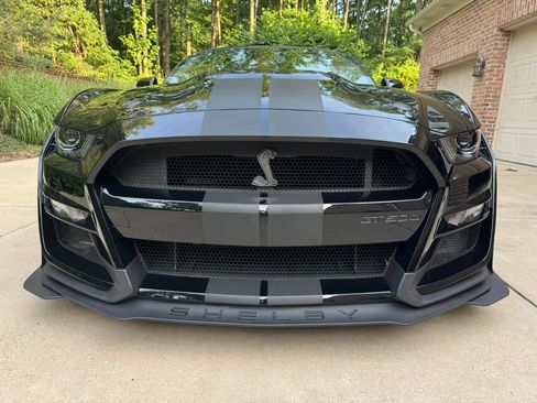 Used 2022 Ford Mustang Shelby GT500 w/ Carbon Fiber Track Pack image 27