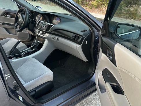 Used 2013 Honda Accord EX image 12