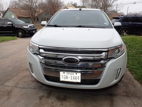Used 2014 Ford Edge SEL w/ Equipment Group 205A image 2