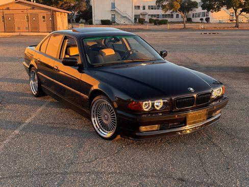 Used 2000 BMW 740i RWD image 9