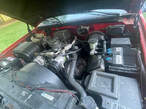 Used 1996 Chevrolet Silverado 1500 2WD Regular Cab image 13