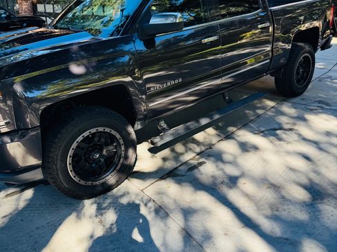 Used 2016 Chevrolet Silverado 1500 LTZ Z71 w/ LTZ Plus Package image 7