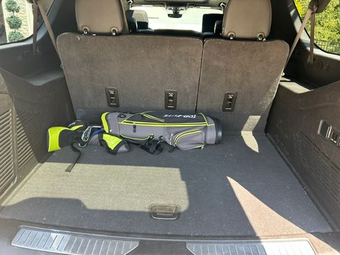 Used 2021 GMC Yukon XL Denali w/ Denali Ultimate Package RWD image 28