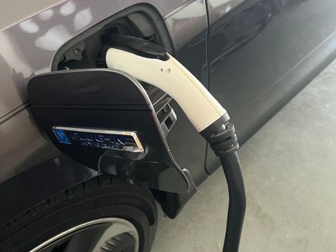 Used 2018 Honda Clarity Touring image 9