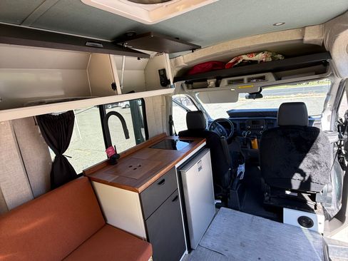 Used 2020 Ford Transit 250 Medium Roof AWD image 9