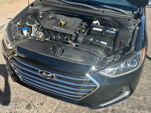 Used 2017 Hyundai Elantra SE image 4
