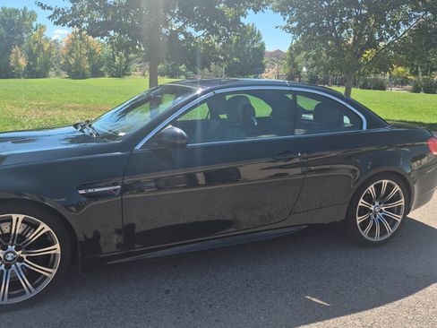 Used 2008 BMW M3 Convertible image 2