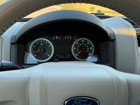 Used 2012 Ford Escape XLT image 21