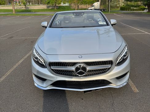 Used 2017 Mercedes-Benz S 550 Cabriolet image 4