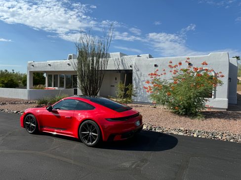 Used 2024 Porsche 911 Carrera T image 6