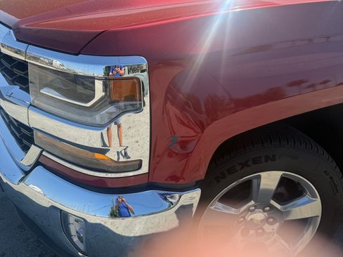 Used 2018 Chevrolet Silverado 1500 LT w/ All Star Edition image 11