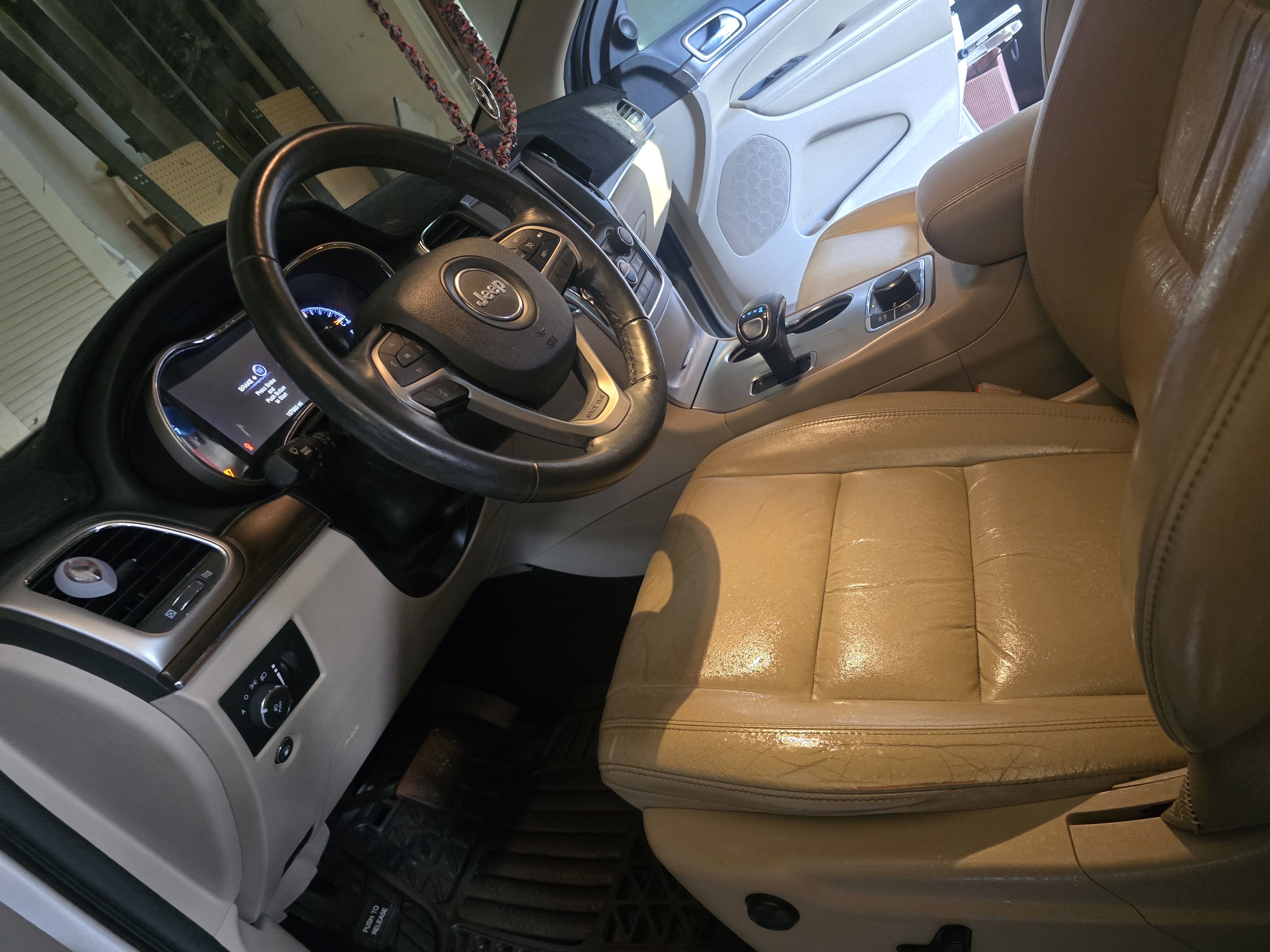 Used 2015 Jeep Grand Cherokee Limited AWD/4WD image 10