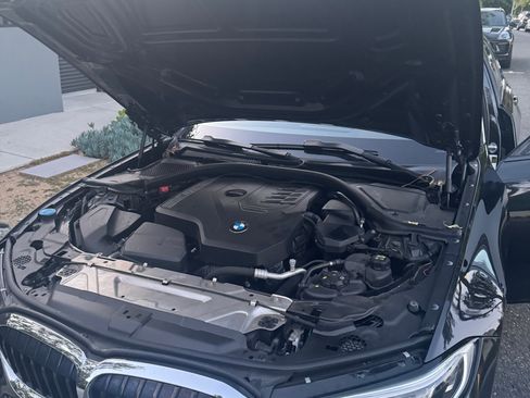 Used 2019 BMW 330i Sedan w/ M Sport Package RWD image 8