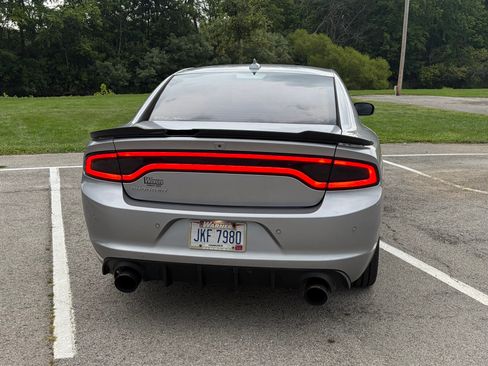 Used 2015 Dodge Charger SXT w/ Driver Confidence Group RWD image 4