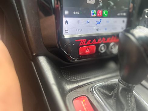 Used 2011 Maserati GranTurismo Convertible image 24