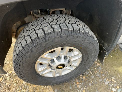 Used 2021 Chevrolet Silverado 2500 LT w/ All Star Edition image 15