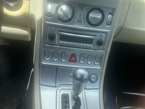 Used 2005 Chrysler Crossfire Limited image 5