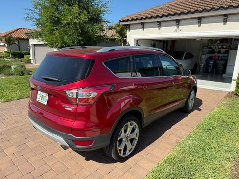Used 2017 Ford Escape Titanium FWD image 5