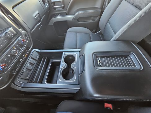 Used 2018 Chevrolet Silverado 1500 LT w/ All Star Edition image 9