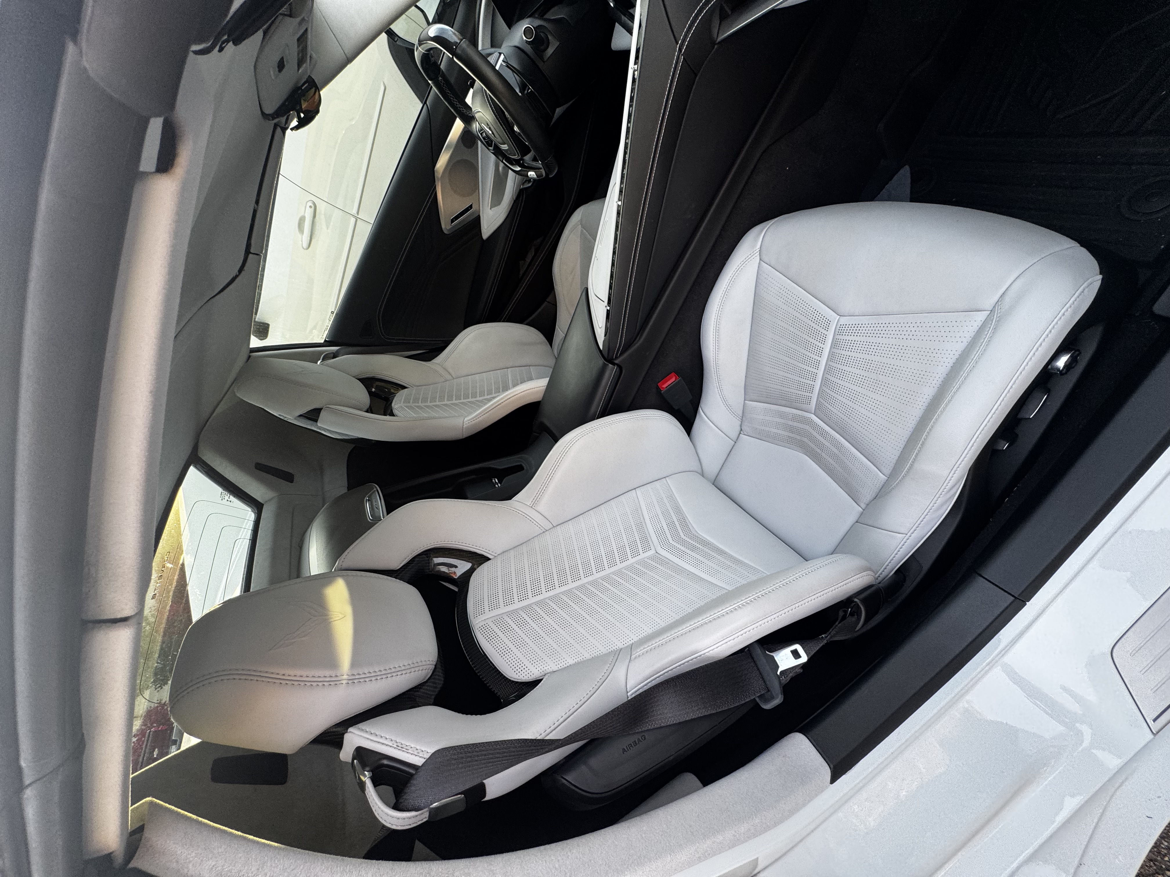 Used 2024 Chevrolet Corvette Z06 RWD image 14
