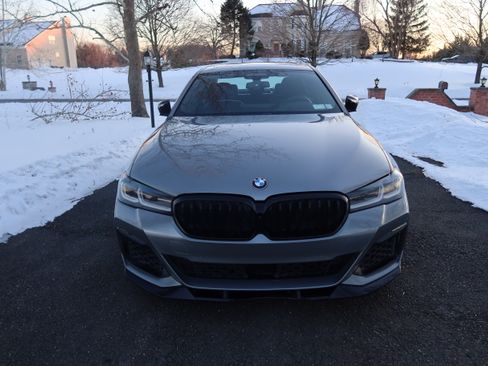 Used 2023 BMW M550i xDrive w/ Dynamic Handling Package image 6