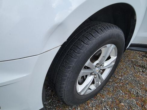 Used 2016 Chevrolet Equinox LT w/ Convenience Package AWD/4WD image 18