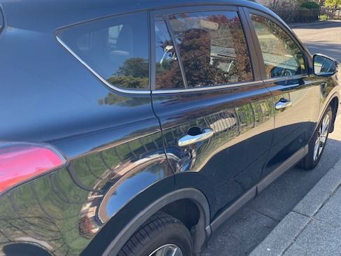 Used 2017 Toyota RAV4 Limited image 6