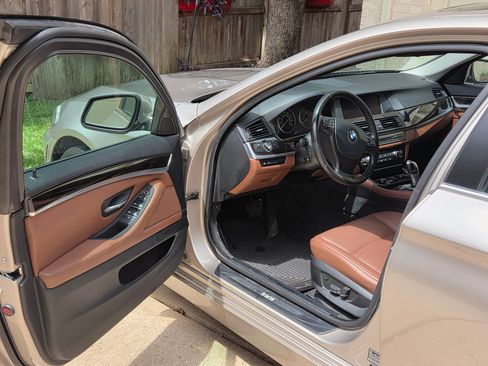 Used 2012 BMW 535i xDrive Sedan AWD/4WD image 11