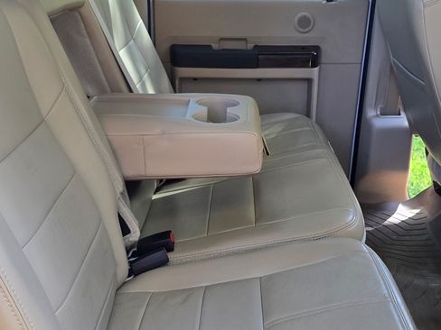 Used 2010 Ford F250 Lariat image 12