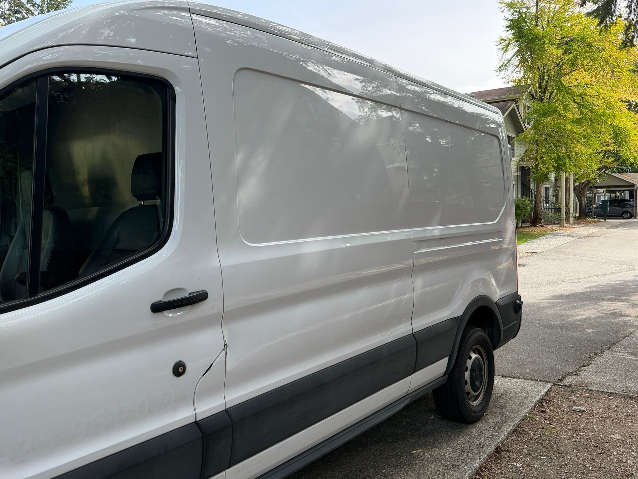 Used 2020 Ford Transit 250 Medium Roof RWD image 16