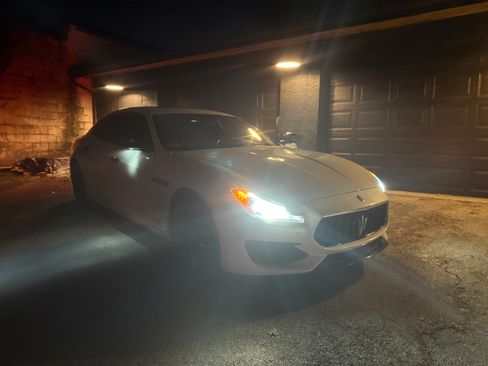 Used 2017 Maserati Quattroporte GTS GranSport image 16