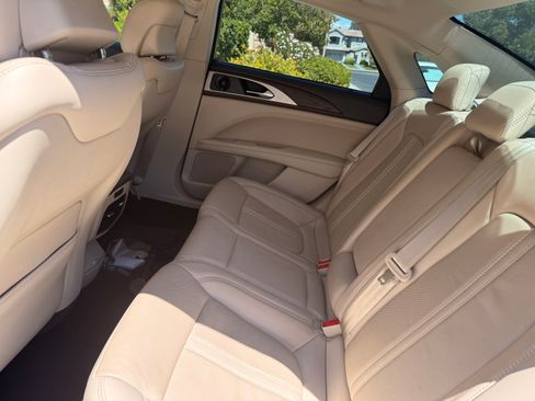 Used 2018 Lincoln MKZ Reserve w/ Technology Package FWD image 10