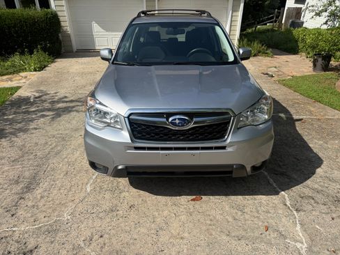Used 2015 Subaru Forester 2.5i Premium w/ Popular Package #1 AWD/4WD image 2