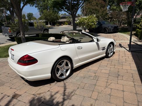 Used 2012 Mercedes-Benz SL 550 image 15