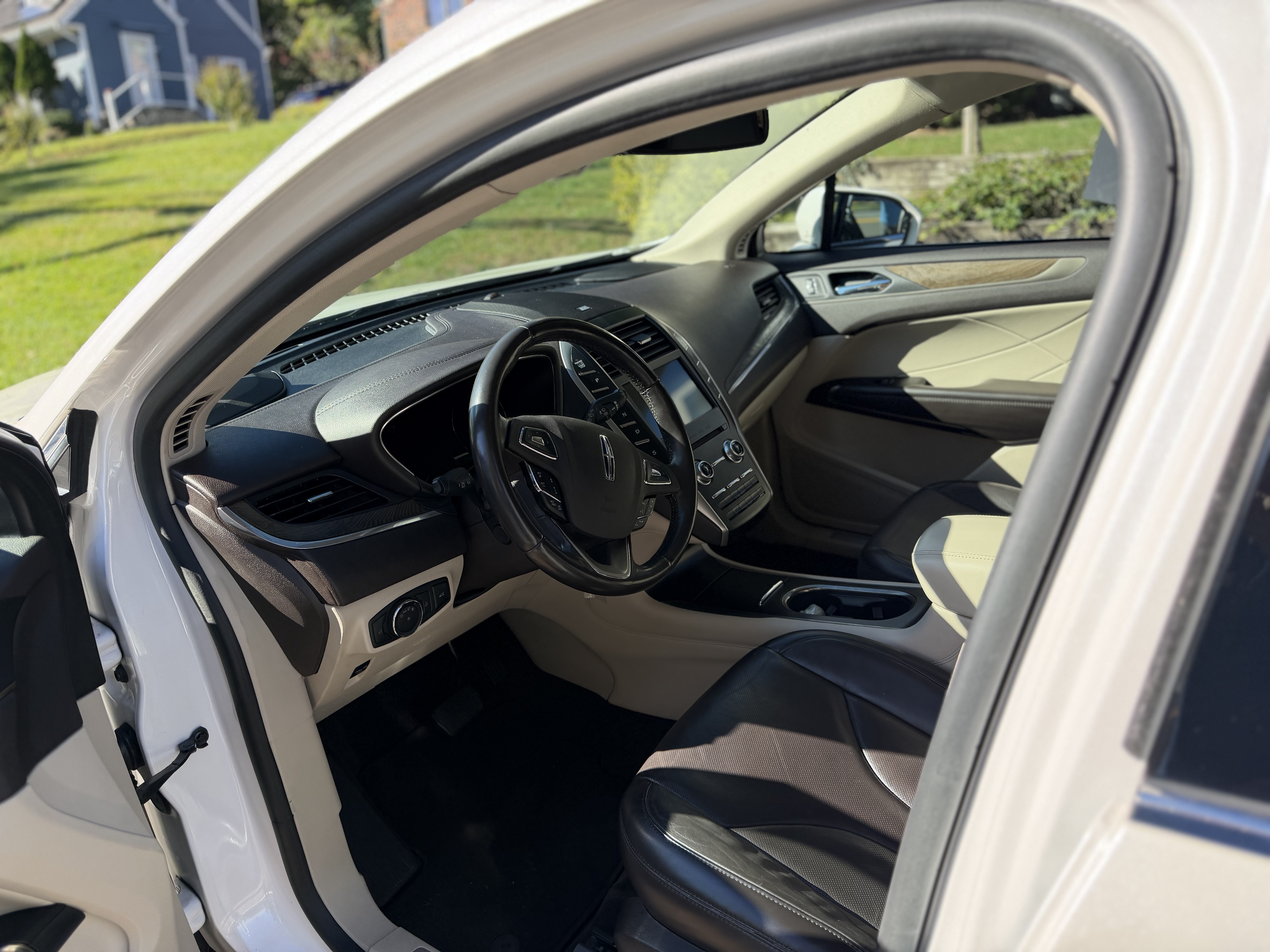 Used 2019 Lincoln MKC Reserve AWD/4WD image 10