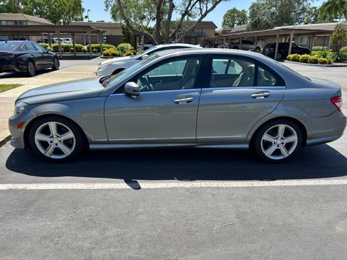 Used 2011 Mercedes-Benz C 300 Sedan image 5
