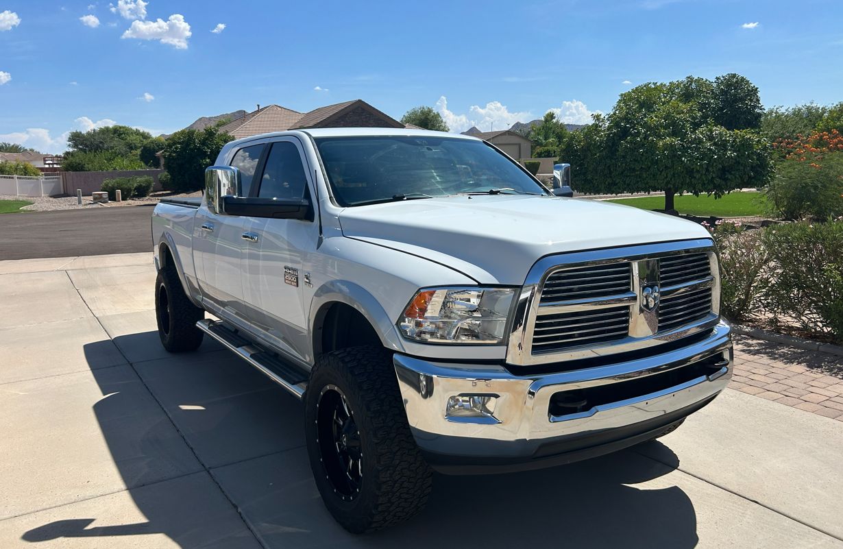 Used 2012 RAM 2500 Laramie AWD/4WD image 1
