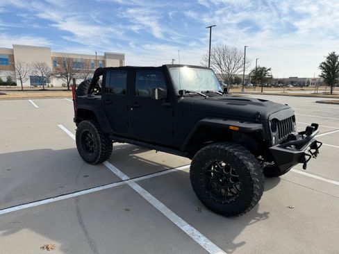 Used 2015 Jeep Wrangler Unlimited Sport w/ Quick Order Package 24S image 4